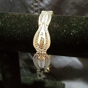 Ladies stretch bracelet